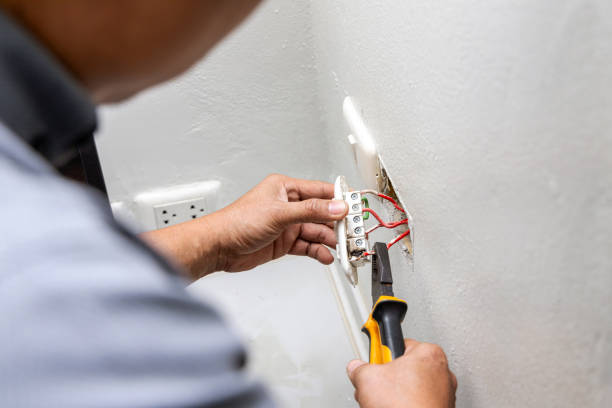 Best Licensed Electrician  in Paxton, IL